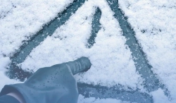 Татарстанцев предупредили о сильной гололедице, снеге и метели 