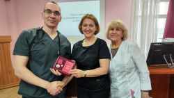 Медиков Альметьевской ЦРБ наградили медалями за заслуги в борьбе с пандемией